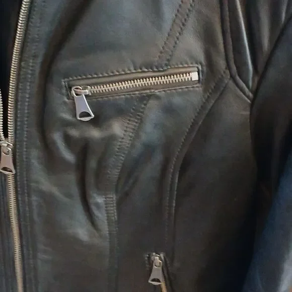 Andrew Marc - Picture 5 of 9